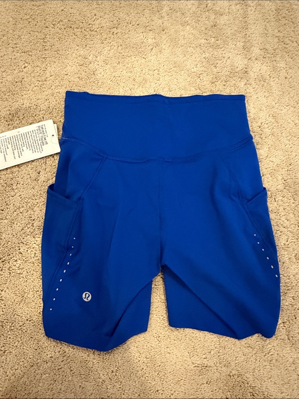 NWT lululemon athletica Fast and Free 6” *Pockets - Picture 3 of 3